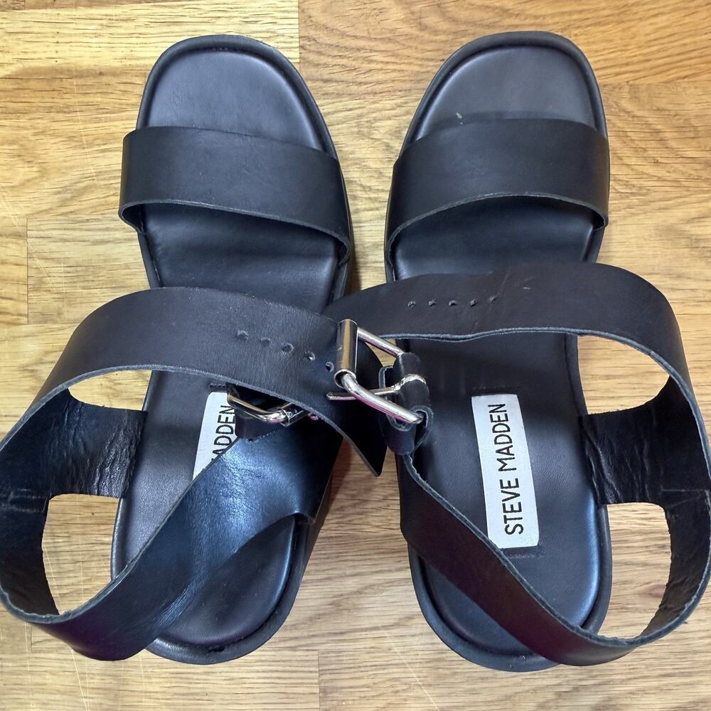 Steve Madden Black Platform Chunky Heel Sandals, size 7 - Picture 10 of 10
